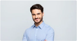 Homem sorrindo